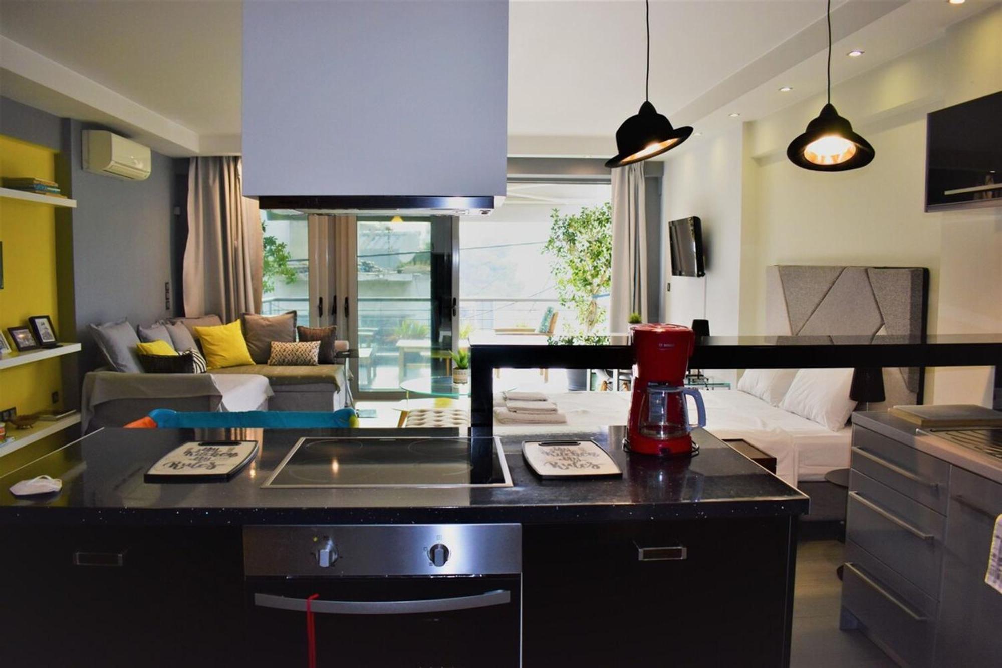 Апартаменты Stylish Boutique Loft With Private Balcony Афины Экстерьер фото