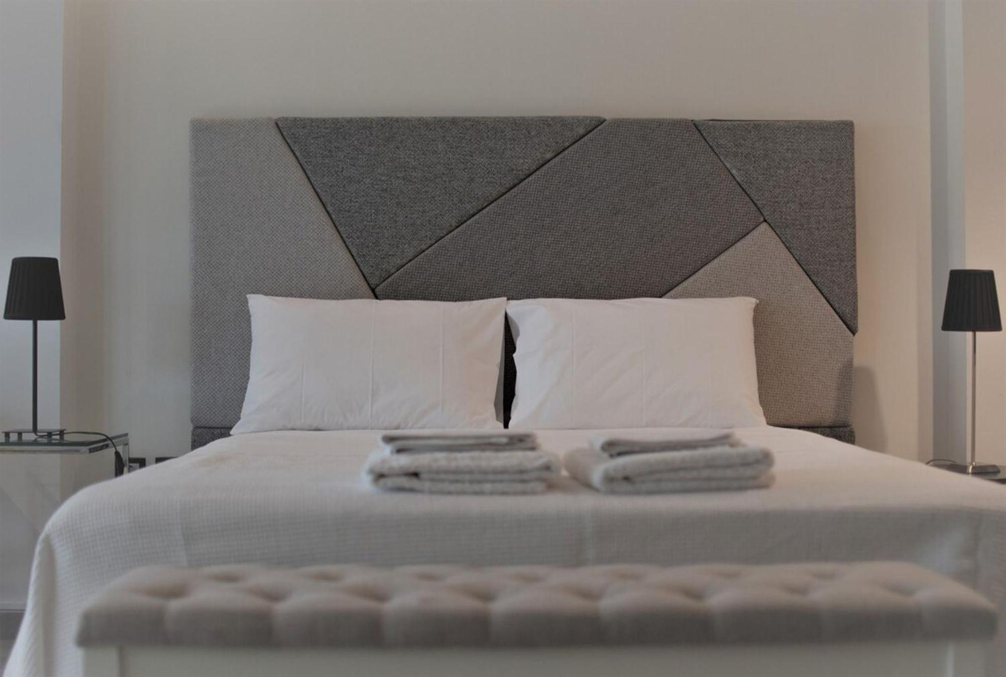 Апартаменты Stylish Boutique Loft With Private Balcony Афины Экстерьер фото