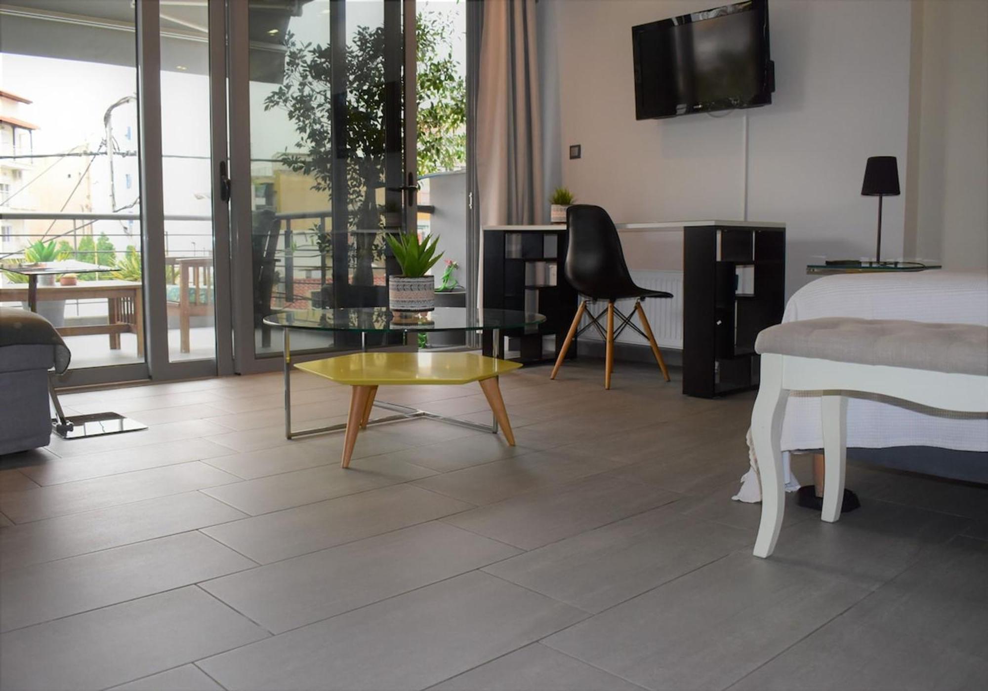 Апартаменты Stylish Boutique Loft With Private Balcony Афины Экстерьер фото